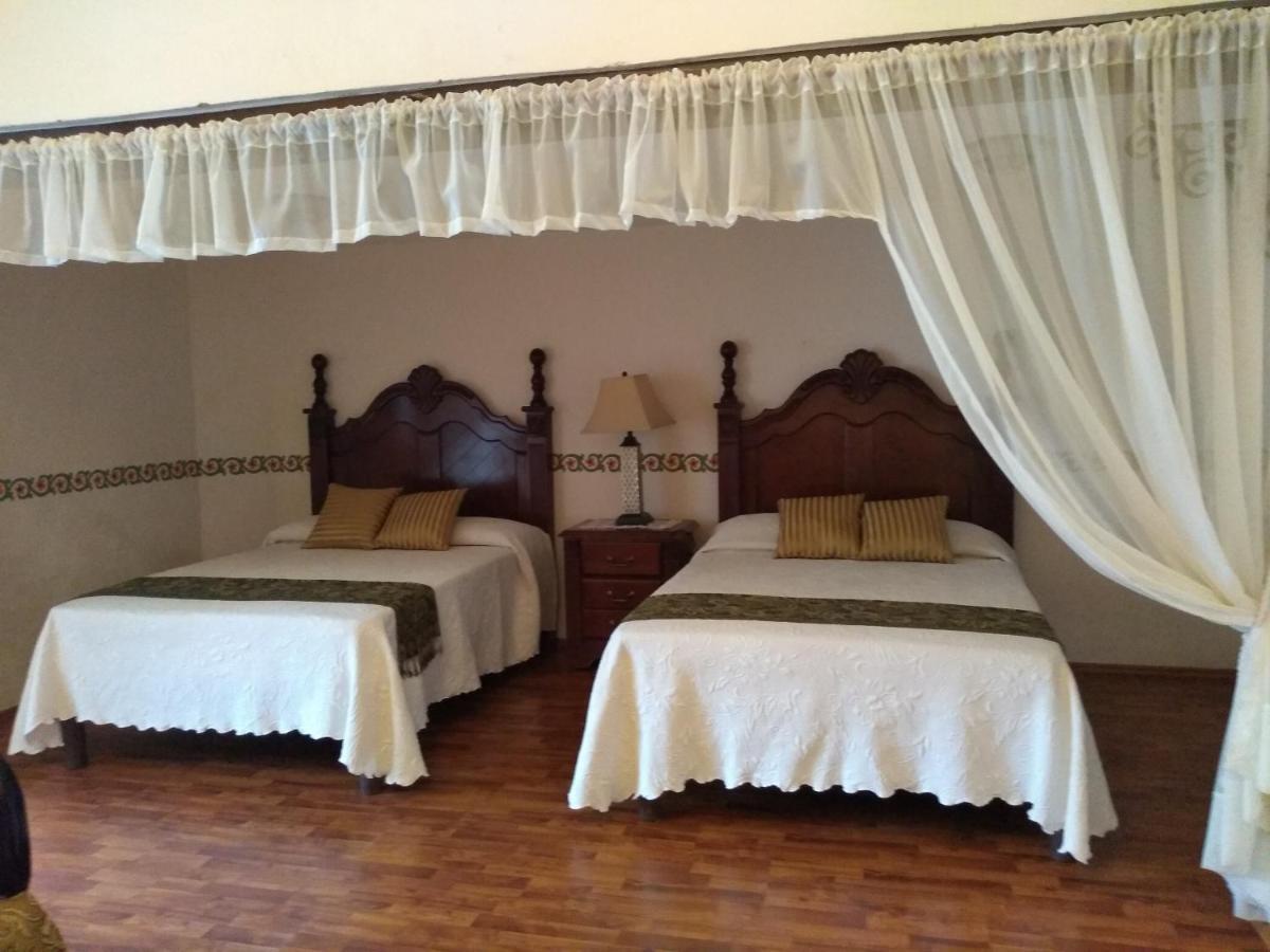 Hotel Spa Hacienda Real La Nogalera เตกิซเกียปัน ภายนอก รูปภาพ